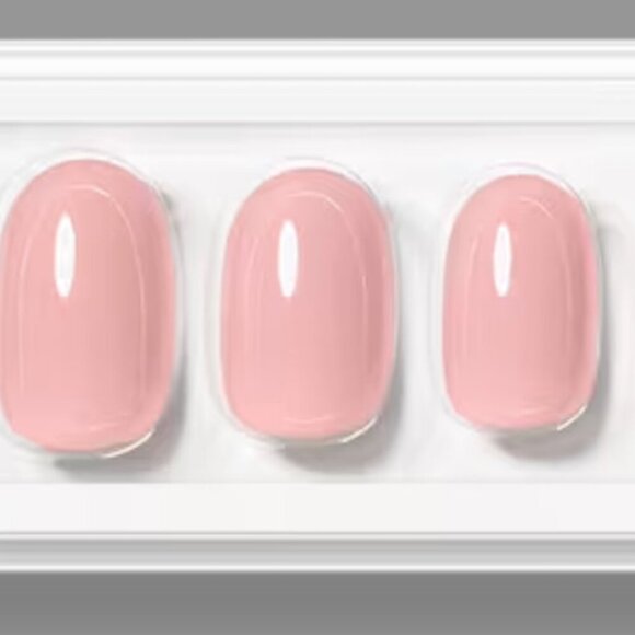 Press On Nail Sets | Static Nais Round Shape Jetsetter & Betty Cora Jelly Nude - Picture 4 of 4